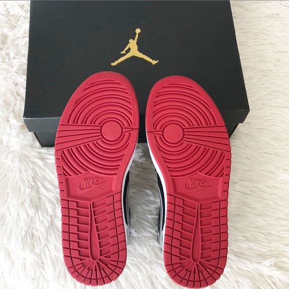 NIKE AIR JORDAN 1 MID SNEAKERS - Picture 6 of 9